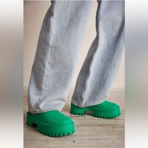 Free People Jeffrey Campbell Clogge Clog in green